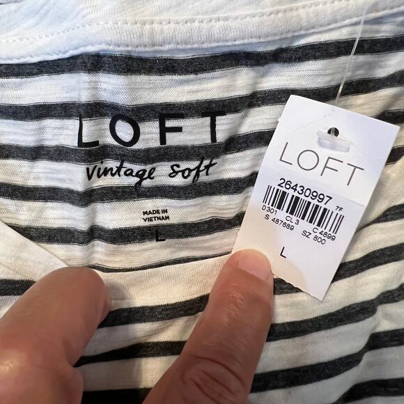 NWT LOFT Grey & Ivory W/Gold Snow Day Embroidery Vintage Soft Tee - SIZE LARGE - Picture 9 of 10